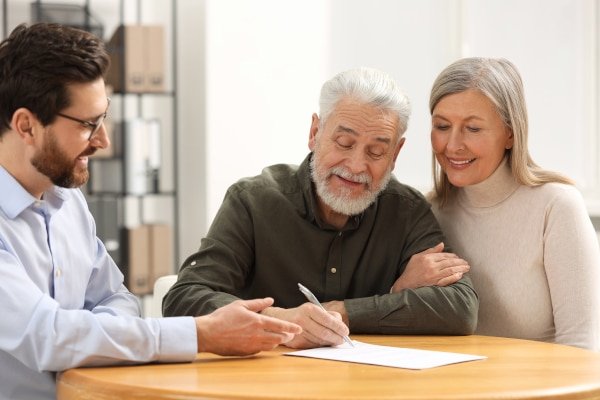shutterstock_2436548461 - Private Client Section-600 Solicitor advising clients on wills and estate planning at Fords Daly Legal, Kirkcaldy